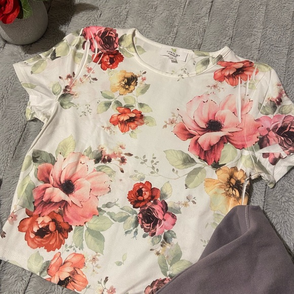 NWOT Floral Tee - Picture 2 of 7